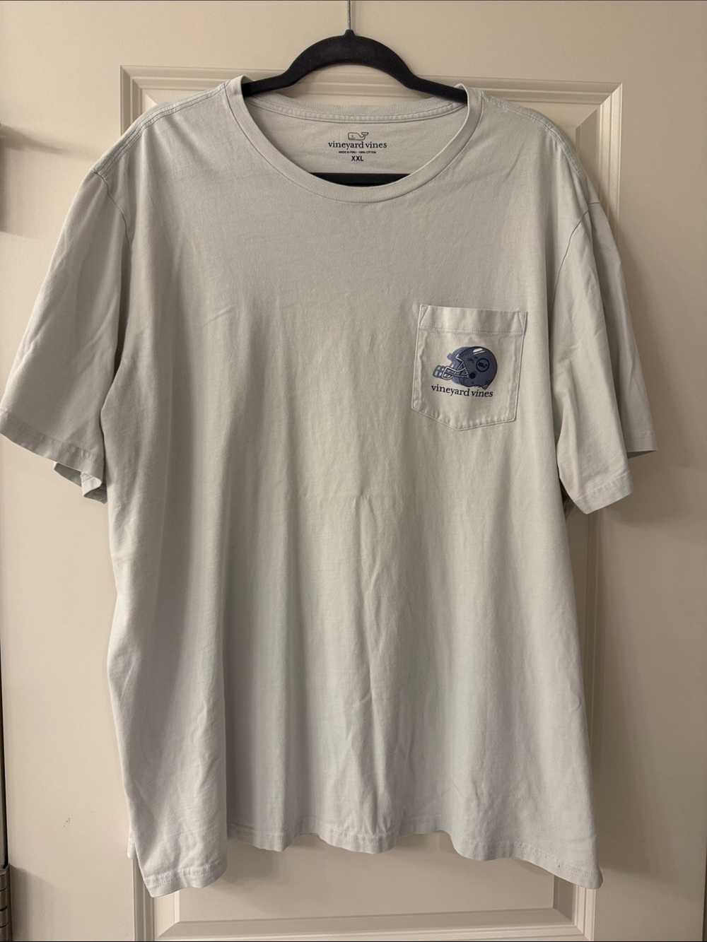 Vineyard Vines Light Gray Short Sleeve Pocket Tee with Navy Pocket Graphic